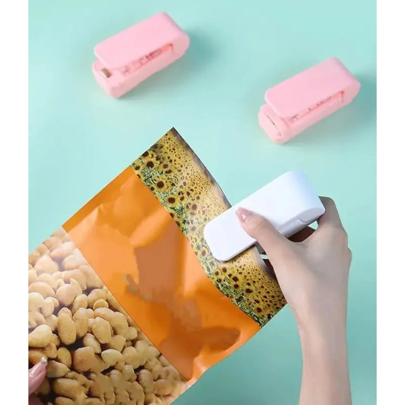 Travel Friendly Portable Small Sealing Machines Storage Plastic For Food Snack Vegetables Sealing Machines Kitchen Accessories