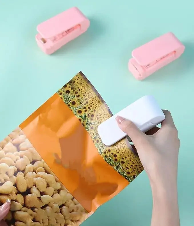 Travel Friendly Portable Small Sealing Machines Storage Plastic For Food Snack Vegetables Sealing Machines Kitchen Accessories